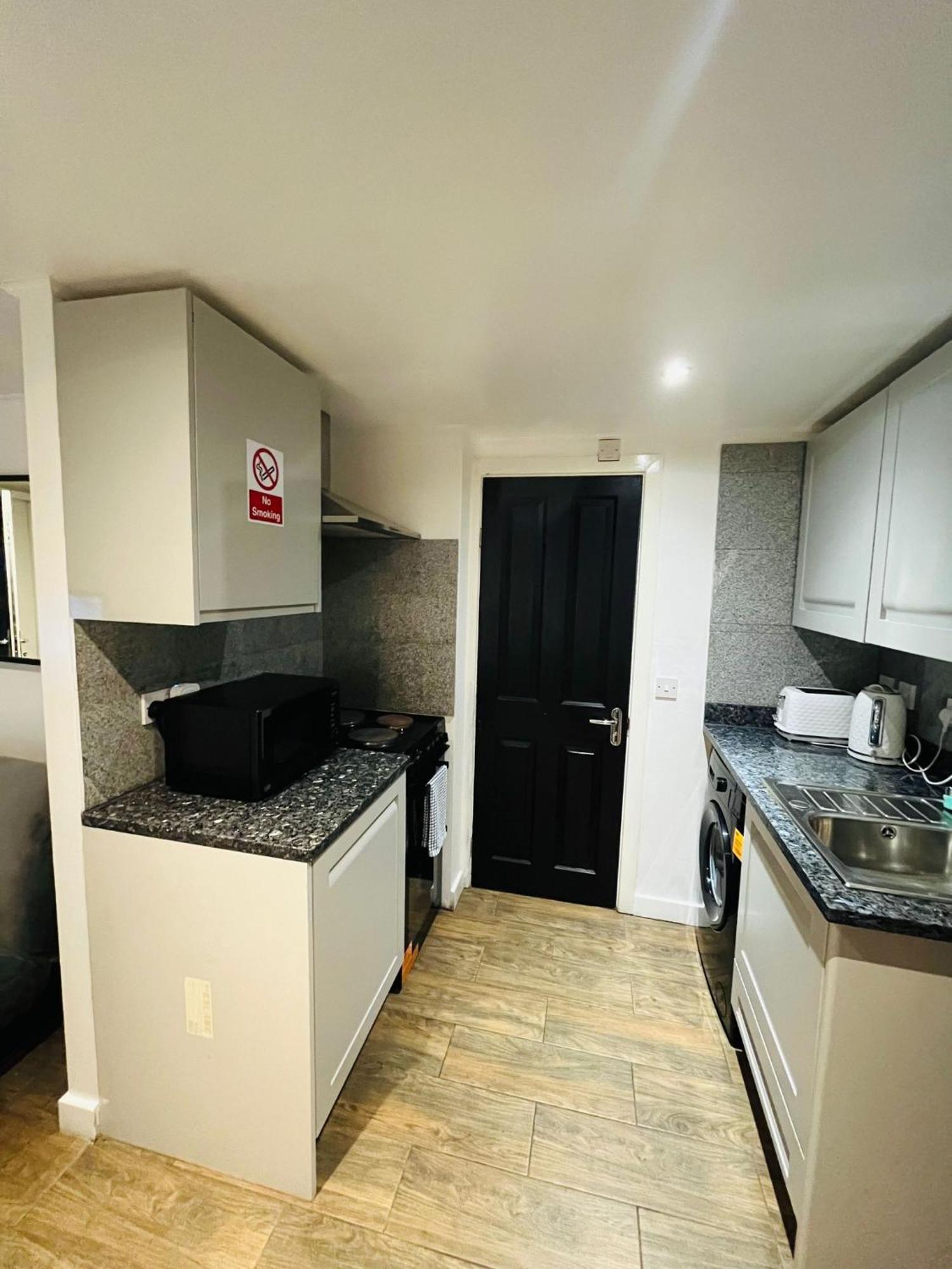 Exclusive Private One Bedroom Suite London Bagian luar foto